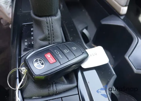 2025 Toyota Camry Le from USA, damaged, VIN 4T1DAACK9SU581247